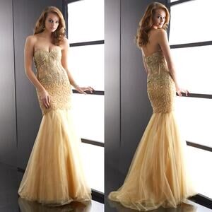 NWT Jasz Couture Golden Beige Corseted Gown, Sz 6